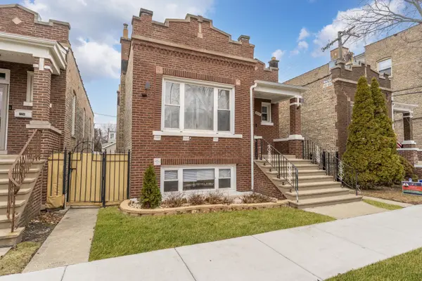 2214 S 61st CT, Cicero, IL 60804