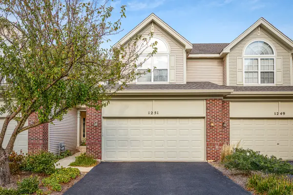 1251 TOWNES CIR, Aurora, IL 60502