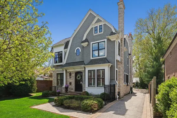 1482 Edgewood LN, Winnetka, IL 60093
