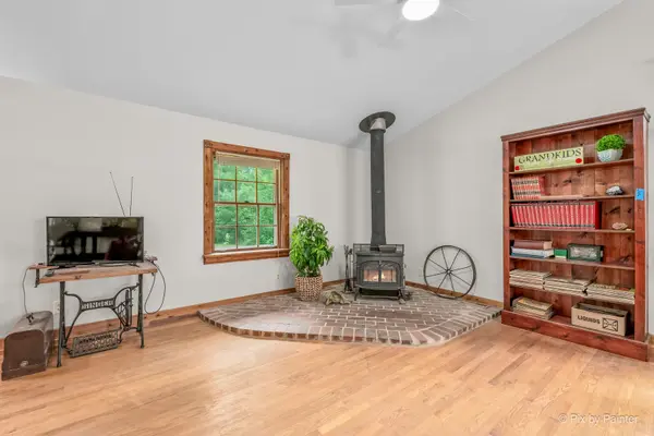 43W870 McDonald RD, Elgin, IL 60124