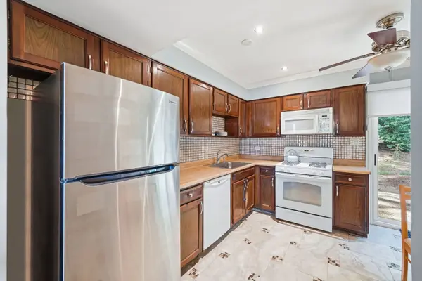 450 Degas CIR, Bolingbrook, IL 60440