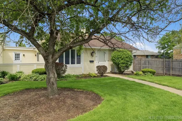 25 Garden DR #1, Montgomery, IL 60538