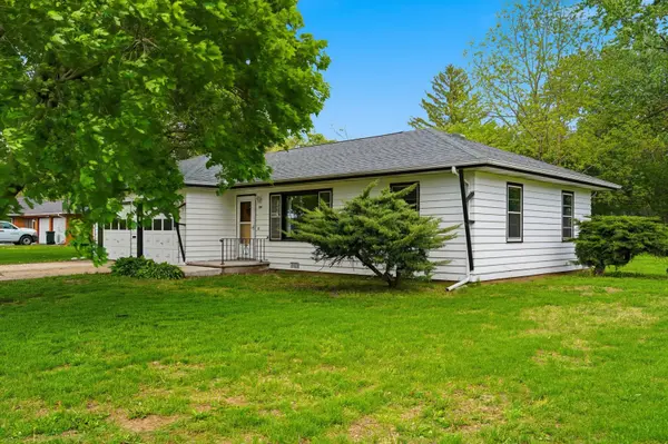 1001 Sunset DR, Rock Falls, IL 61071