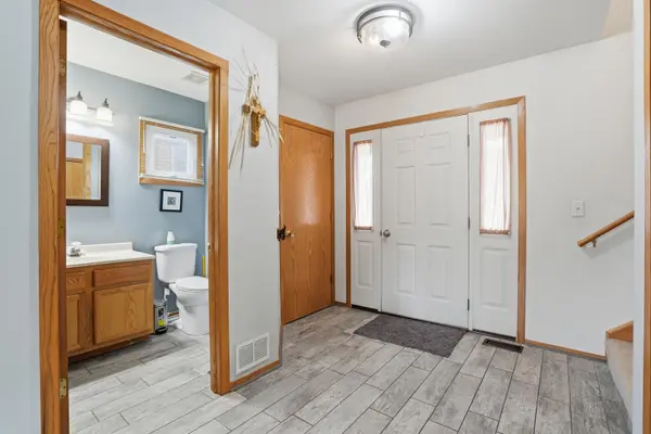 1122 Leo Singer LN, Zion, IL 60099