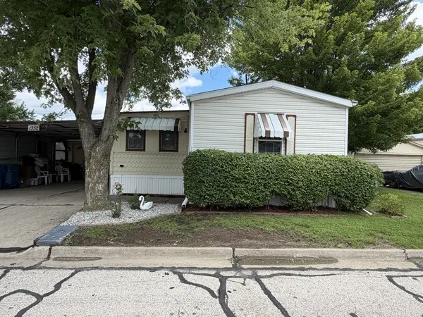 1352 13th ST #1352, Bloomington, IL 61704