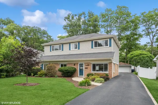 1620 Sawyer AVE, Glen Ellyn, IL 60137