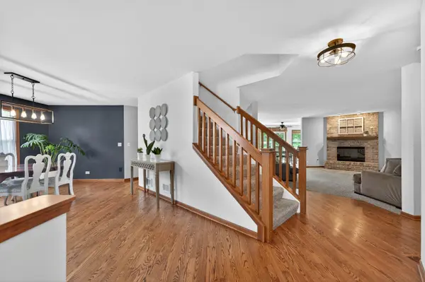 4N598 Campton Crossings DR, St. Charles, IL 60175