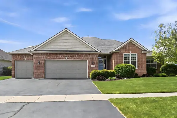 2337 Dustin DR, Sycamore, IL 60178