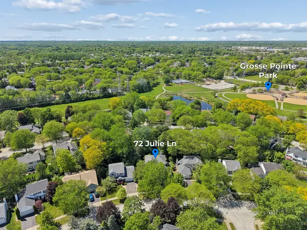 72 Julie LN, Vernon Hills, IL 60061