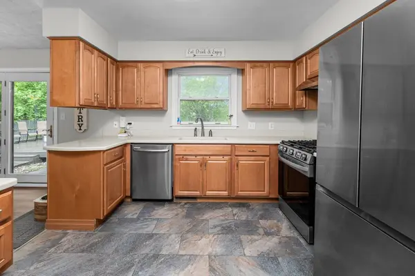 2234 Oakwood CT, East Moline, IL 61244