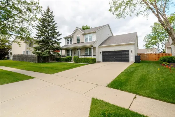 4 Forest Cove CT, Streamwood, IL 60107