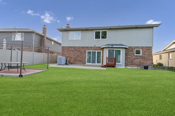 1441 W AUTUMN TRL, Addison, IL 60101
