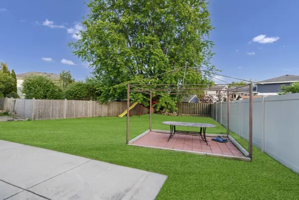 1441 W AUTUMN TRL, Addison, IL 60101