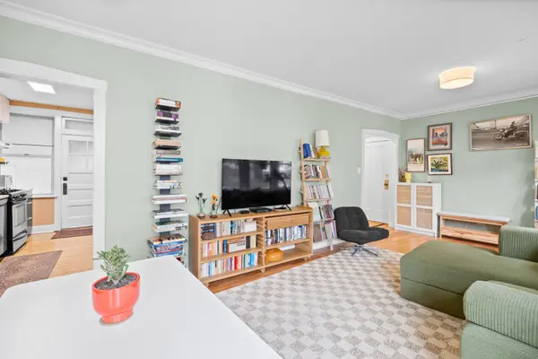 1221 W JARVIS AVE #2, Chicago, IL 60626