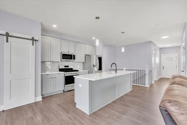 3082 Charissas PL, Bettendorf, IA 52722