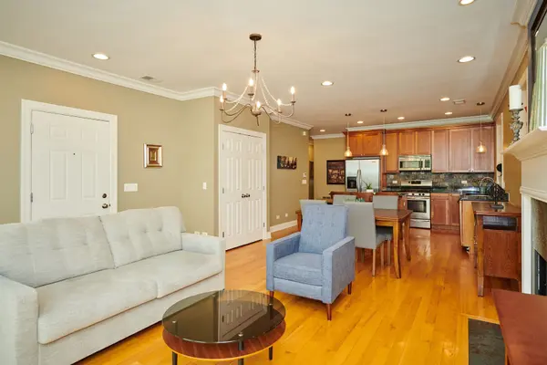 6024 N Damen AVE #2N, Chicago, IL 60659