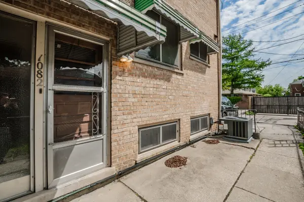 Address not disclosed, Forest Park, IL 60130