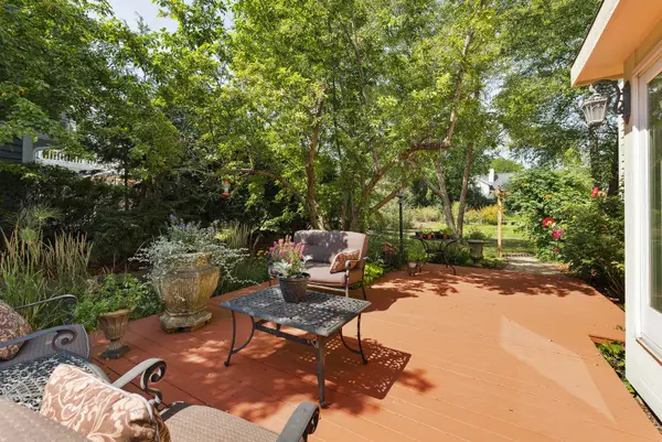 1814 Brandywyn LN, Buffalo Grove, IL 60089