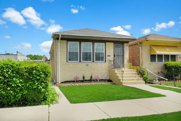 7357 S MARSHFIELD AVE, Chicago, IL 60636