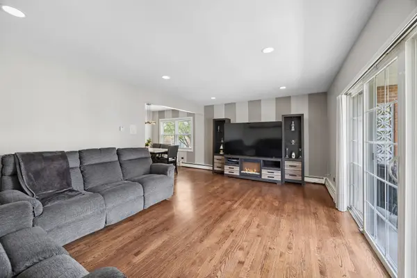 6255 S Mason AVE #2A, Chicago, IL 60638