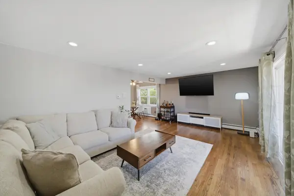 6255 S Mason AVE #3A, Chicago, IL 60638