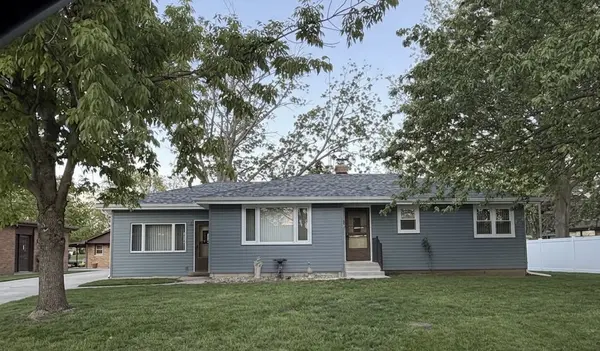 460 Dennis AVE, Bradley, IL 60915