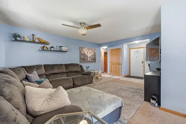 520 Cumberland LN, Bolingbrook, IL 60440