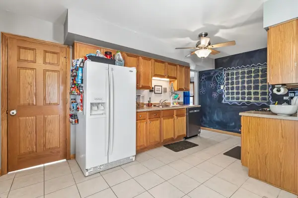 520 Cumberland LN, Bolingbrook, IL 60440