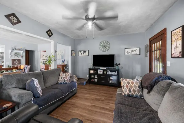 2218 DAVIE ST, Davenport, IA 52804