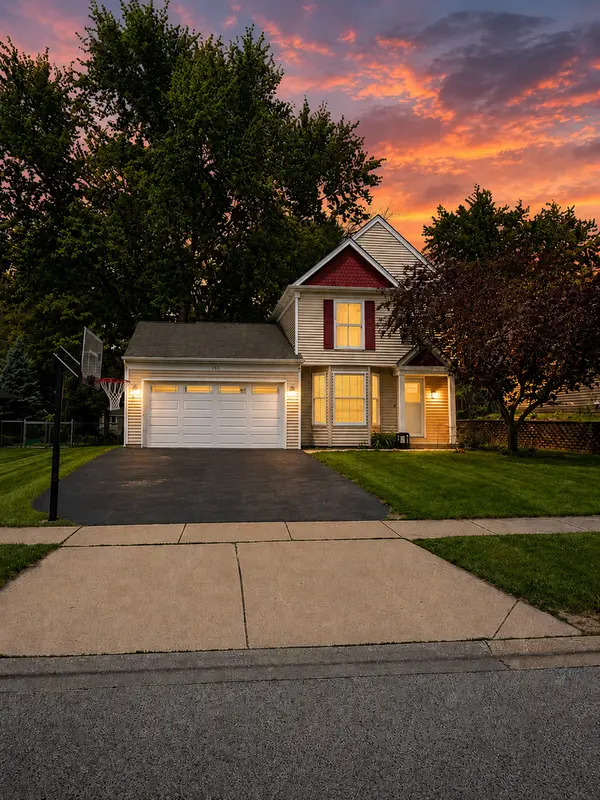 1550 Meghan AVE, Algonquin, IL 60102