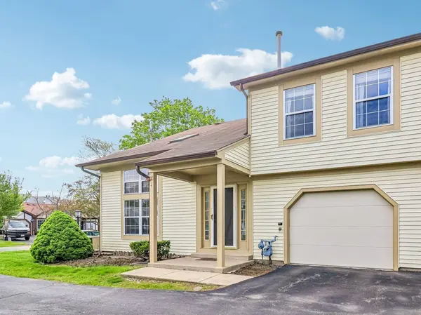 281 Whitewood DR, Streamwood, IL 60107