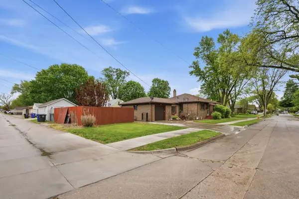 2730 4th ST, Moline, IL 61265