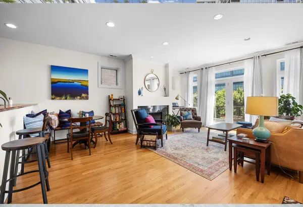 1122 W Hubbard ST #4E, Chicago, IL 60642