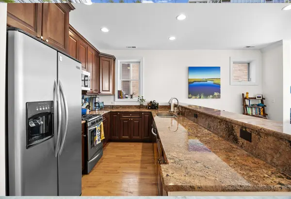 1122 W Hubbard ST #4E, Chicago, IL 60642
