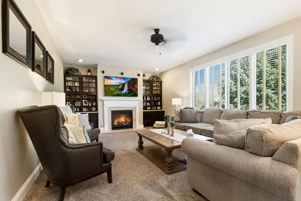 2806 Cole LN, New Lenox, IL 60451