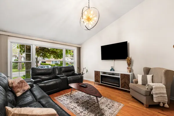 509 N 4th AVE #A, Des Plaines, IL 60016