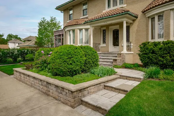 840 Augusta BLVD, Oak Park, IL 60302