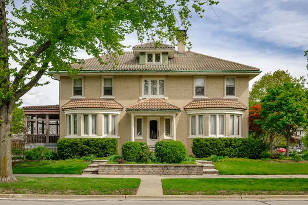840 Augusta BLVD, Oak Park, IL 60302