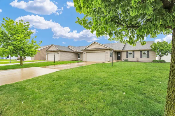 707 Chickory DR, Champaign, IL 61822