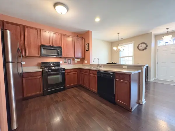 1987 Yasgur DR, Woodstock, IL 60098