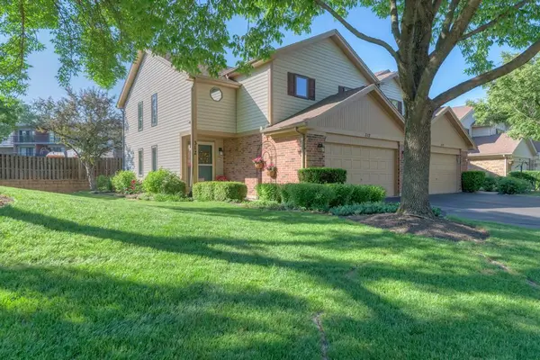 312 Cromwell CT, Westmont, IL 60559