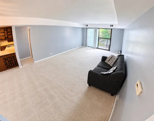 820 Elder RD #C314, Homewood, IL 60430