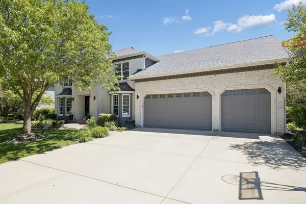 2624 Wendy DR, Naperville, IL 60565