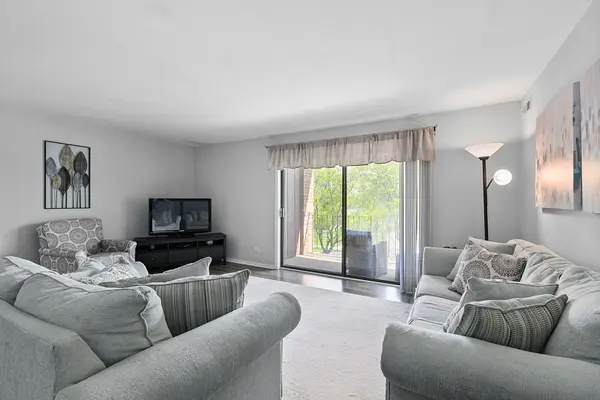 8924 W 140th ST #303, Orland Park, IL 60462