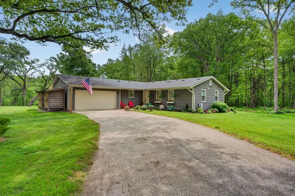 43W239 Hazelwood TRL, St. Charles, IL 60175