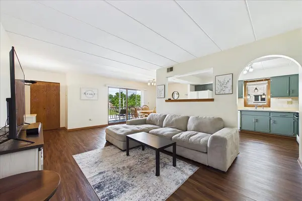 17979 Oak Park AVE #2N, Tinley Park, IL 60477