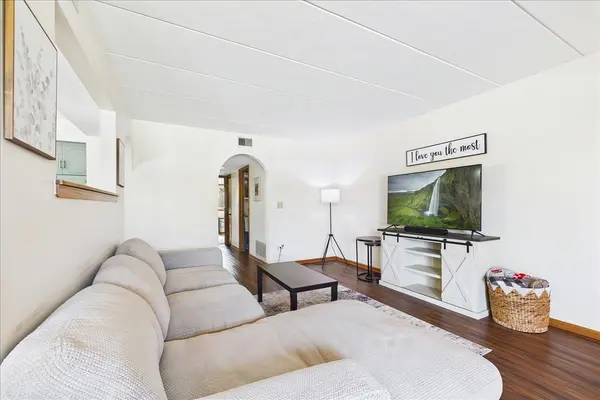 17979 Oak Park AVE #2N, Tinley Park, IL 60477