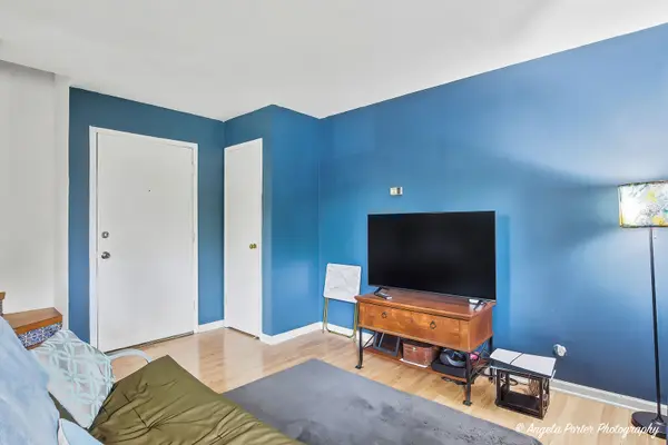 2504 Algonquin RD #3, Rolling Meadows, IL 60008