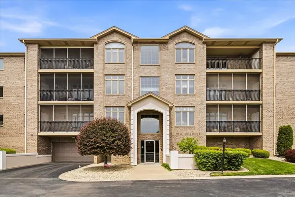 18550 Pine Lake DR #1a,  Tinley Park,  IL 60477
