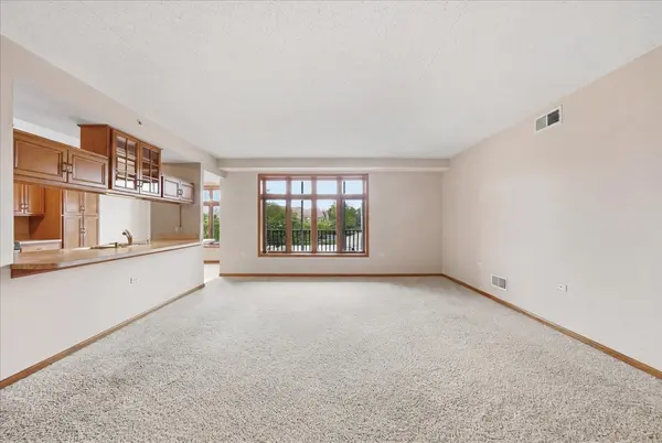 18550 Pine Lake DR #1a, Tinley Park, IL 60477
